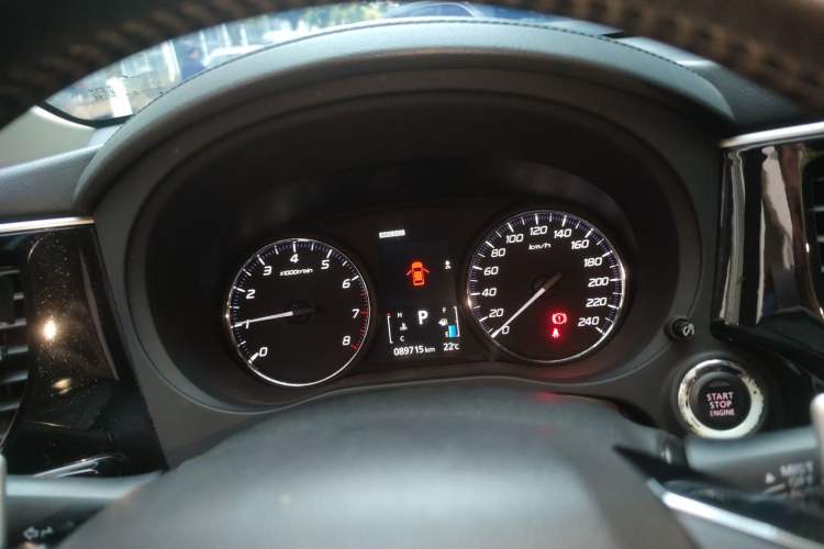 Used Mitsubishi Outlander 2016 2.4L 4x4 Elite Edition 5 Seats Instrument Cluster