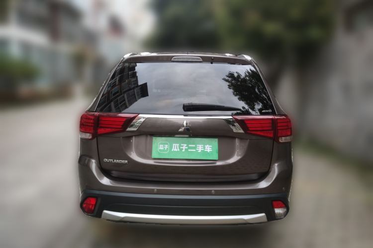 Used Mitsubishi Outlander 2016 2.4L 4x4 Elite Edition 5 Seats Rear
