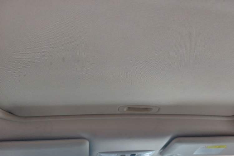 Used Mitsubishi Outlander 2016 2.4L 4x4 Luxury Edition 7-Seater Headliner