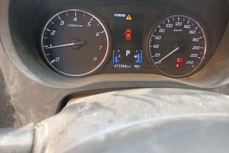 Used Mitsubishi Outlander 2016 2.4L 4x4 Elite Edition 5 Seats Odometer Close Up