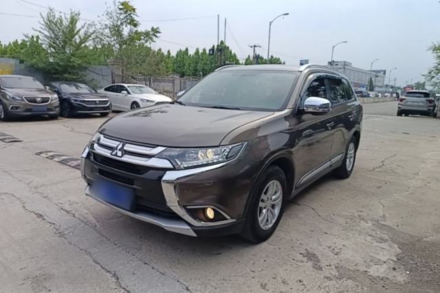 Used Mitsubishi Outlander 2016 2.0L Two-Wheel Drive Value Edition 5 Seats