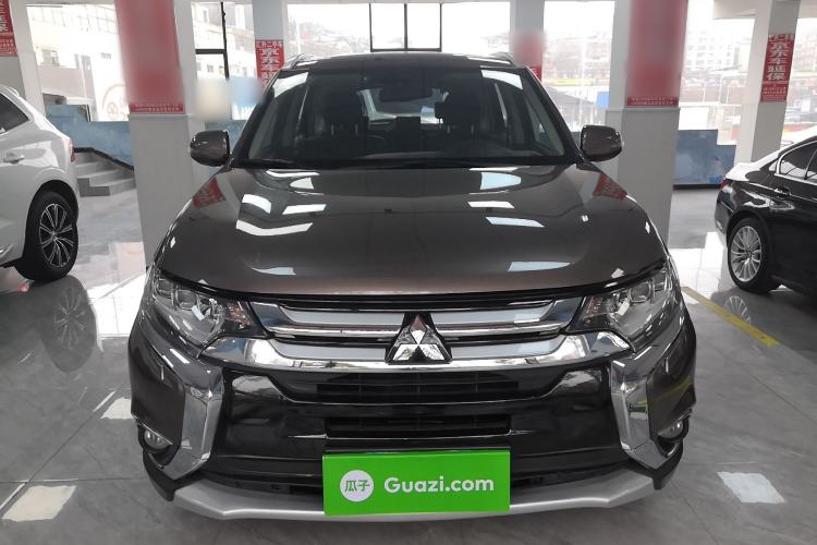 Used Mitsubishi Outlander 2016 2.4L 4x4 Elite Edition 5 Seats Exterior 1