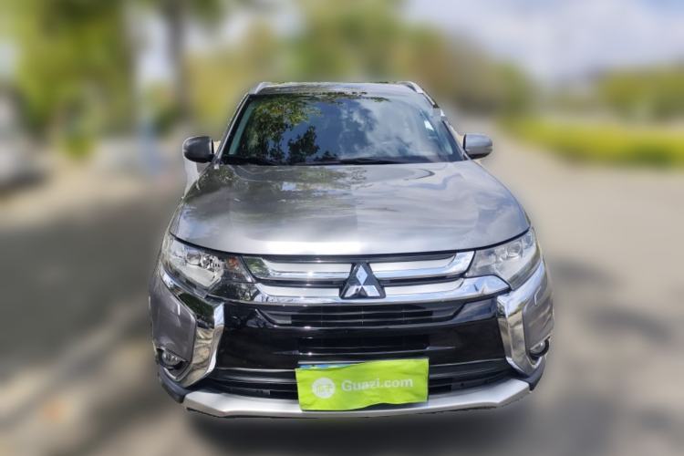 Used Mitsubishi Outlander 2016 2.4L 4x4 Elite Edition 5 Seats Front
