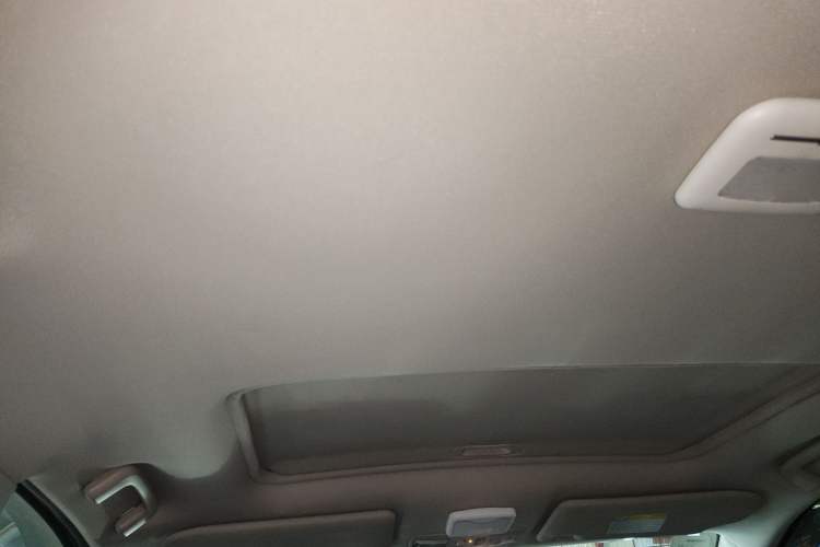 Used Mitsubishi Outlander 2016 2.4L 4x4 Luxury Edition 7-Seater Headliner
