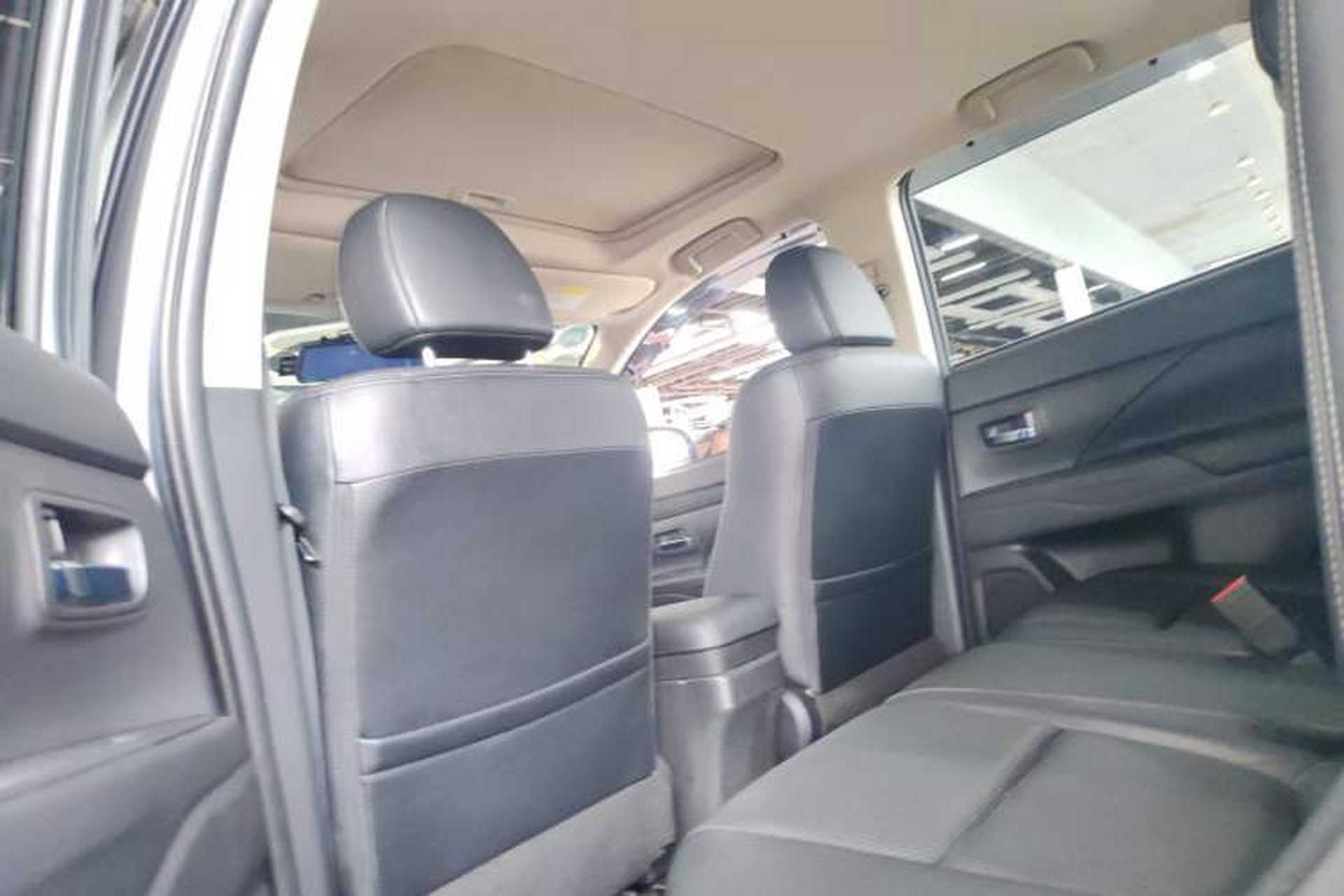 Used Mitsubishi Outlander 2016 2.4L 4x4 Elite Edition 5 Seats Headliner