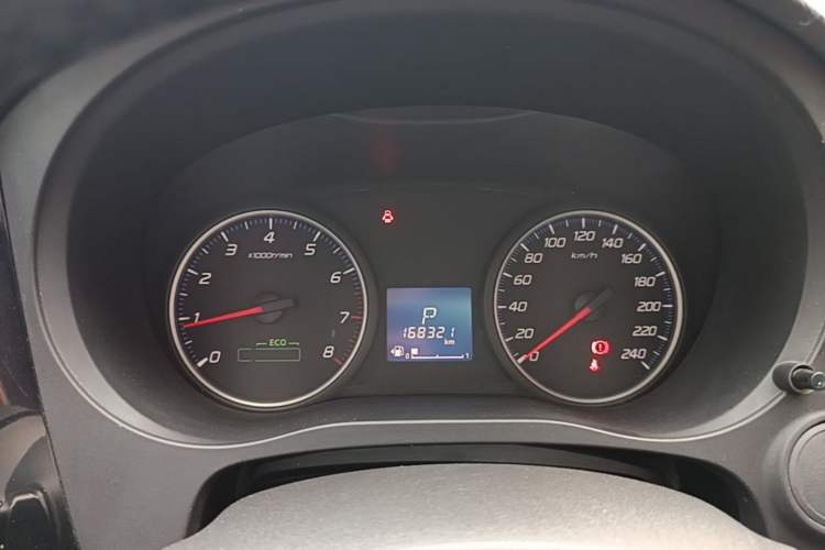 Used Mitsubishi Outlander 2016 2.0L Two-Wheel Drive Value Edition 5 Seats Instrument Cluster