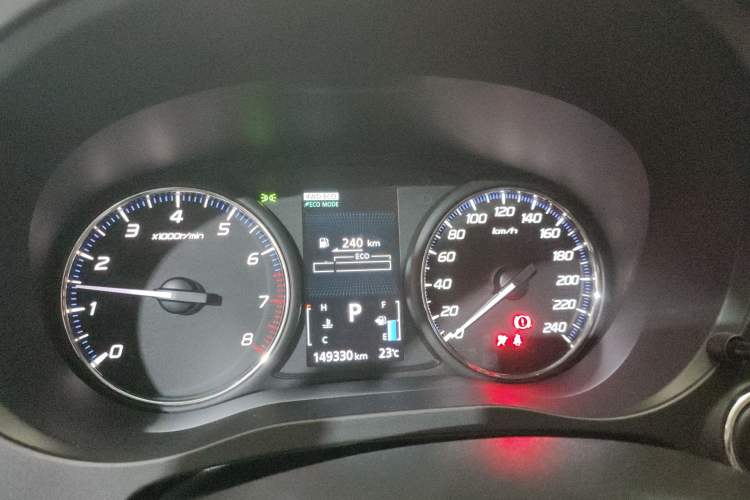 Used Mitsubishi Outlander 2016 2.4L 4x4 Luxury Edition 7-Seater Instrument Cluster