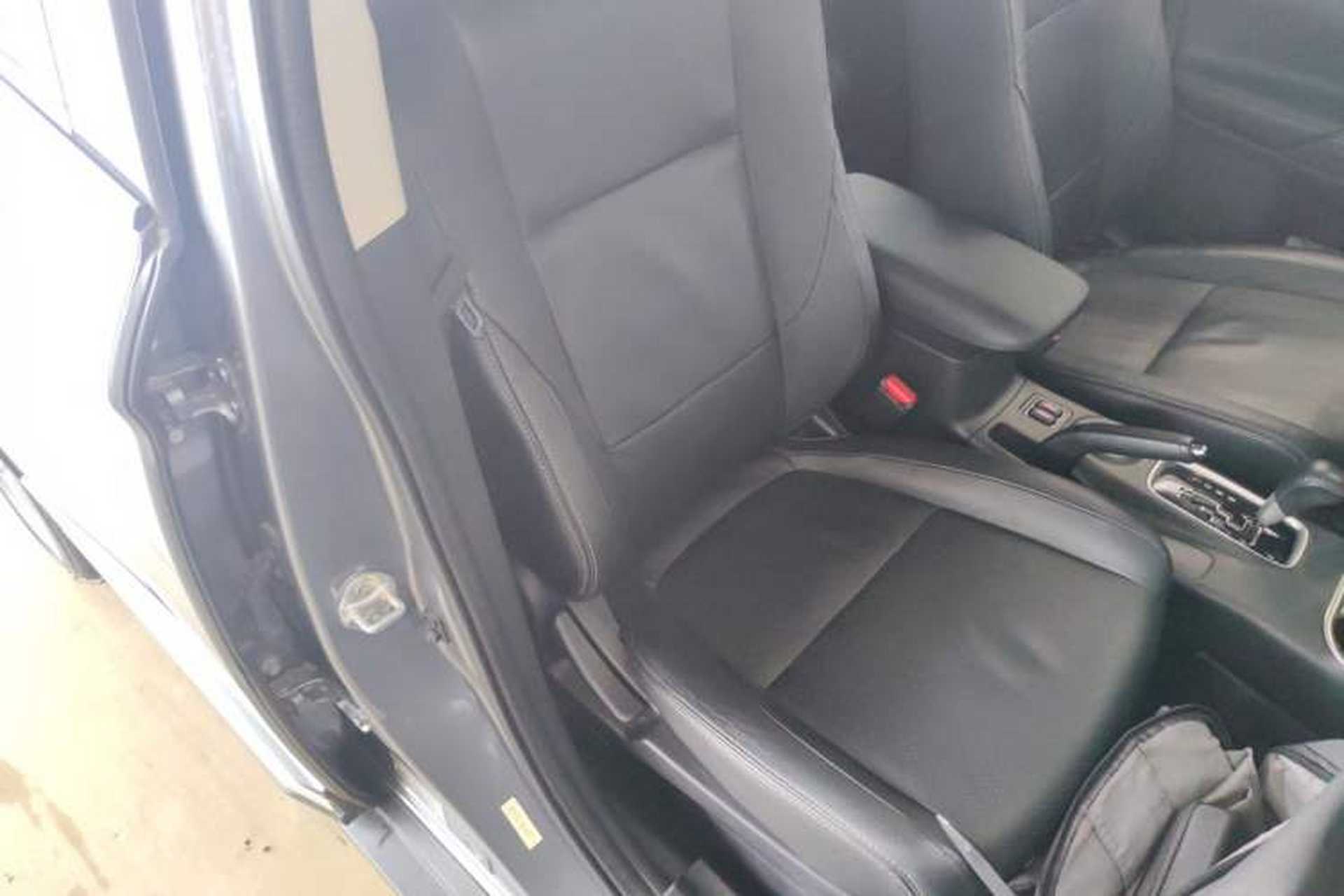Used Mitsubishi Outlander 2016 2.4L 4x4 Elite Edition 5 Seats Right Front Seat