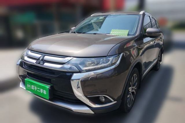 Used Mitsubishi Outlander 2016 2.4L 4x4 Luxury Edition 7-Seater