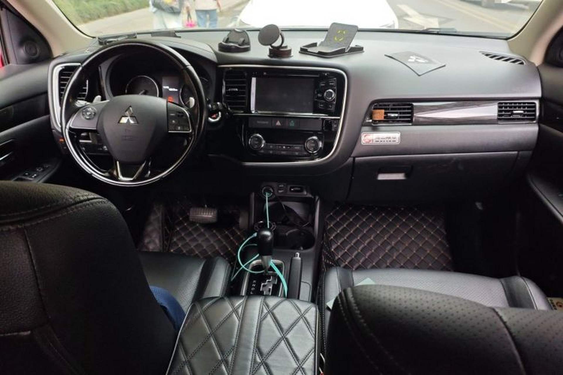 Used Mitsubishi Outlander 2016 2.4L 4x4 Flagship GT Edition 7 Seats Center Console