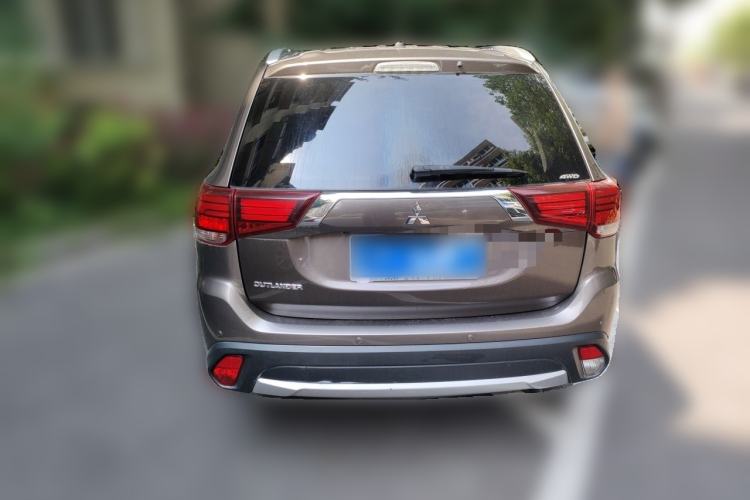 Used Mitsubishi Outlander 2016 2.4L 4x4 Elite Edition 5 Seats Rear
