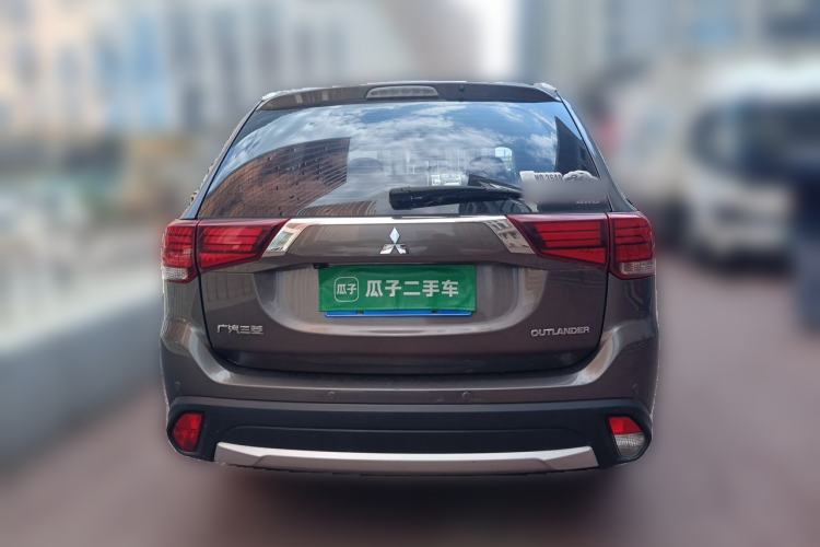 Used Mitsubishi Outlander 2016 2.4L 4x4 Elite Edition 5 Seats Rear