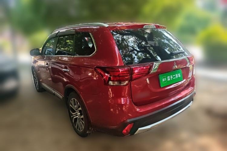 Used Mitsubishi Outlander 2016 2.4L 4x4 Elite Edition 5 Seats Rear Left 45 Deg