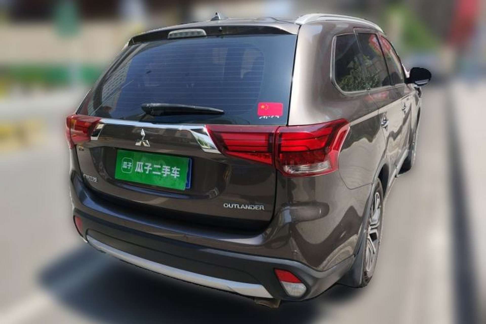 Used Mitsubishi Outlander 2016 2.4L 4x4 Luxury Edition 7-Seater Rear Right 45 Deg