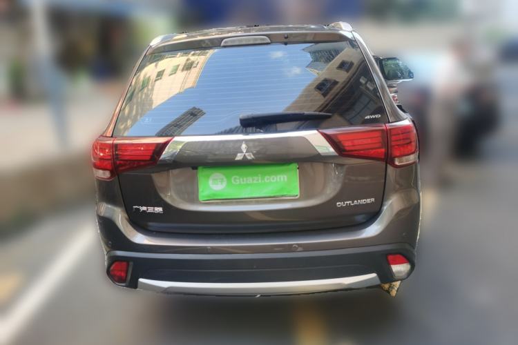 Used Mitsubishi Outlander 2016 2.4L 4x4 Elite Edition 5 Seats Rear