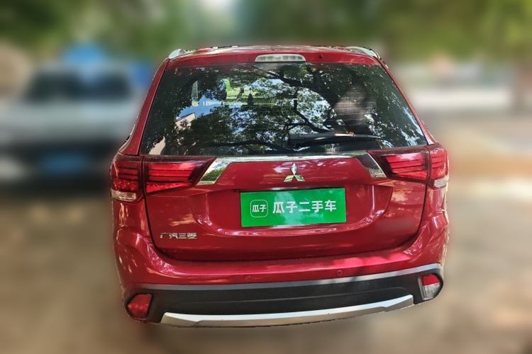 Used Mitsubishi Outlander 2016 2.4L 4x4 Elite Edition 5 Seats Rear