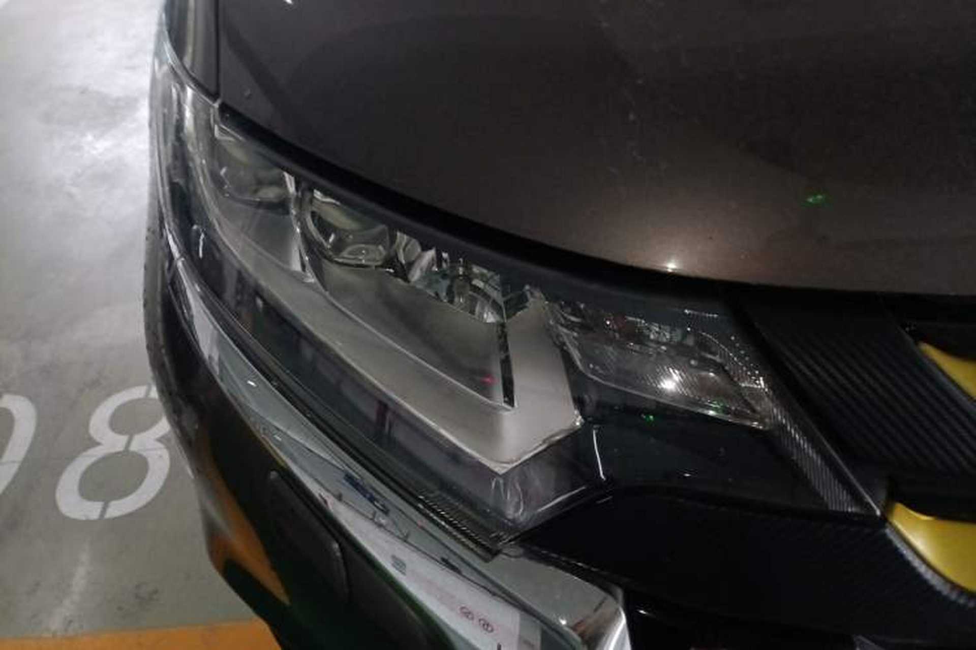 Used Mitsubishi Outlander 2016 2.4L 4x4 Elite Edition 5 Seats Right Front Headlight