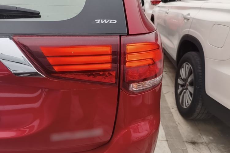 Used Mitsubishi Outlander 2016 2.4L 4x4 Elite Edition 5 Seats Exterior 3