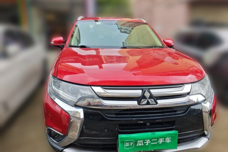Used Mitsubishi Outlander 2016 2.4L 4x4 Elite Edition 5 Seats Front