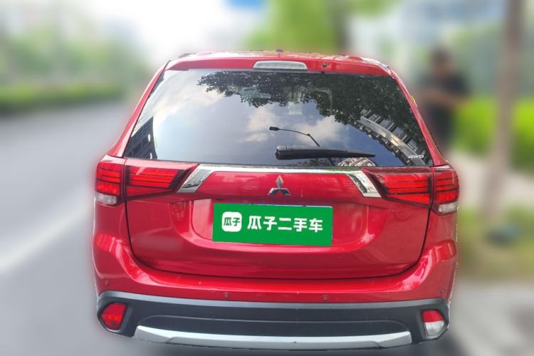 Used Mitsubishi Outlander 2016 2.4L 4x4 Elite Edition 5 Seats Rear