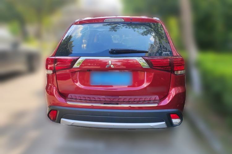 Used Mitsubishi Outlander 2016 2.4L 4x4 Luxury Edition 7-Seater Rear