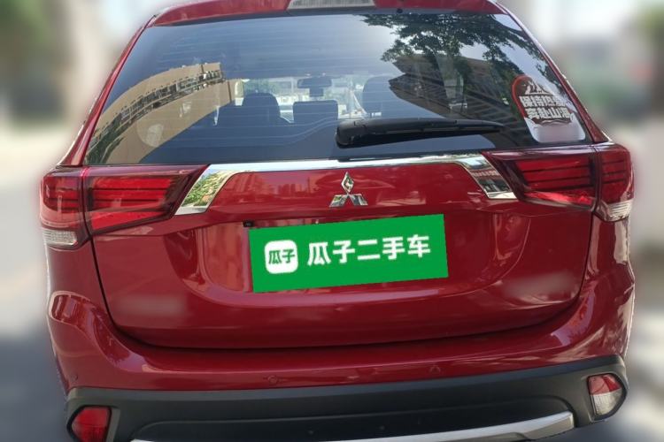 Used Mitsubishi Outlander 2016 2.4L 4x4 Elite Edition 5 Seats Rear