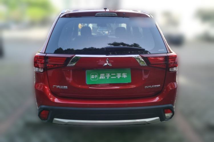 Used Mitsubishi Outlander 2016 2.4L 4x4 Luxury Edition 7-Seater Rear