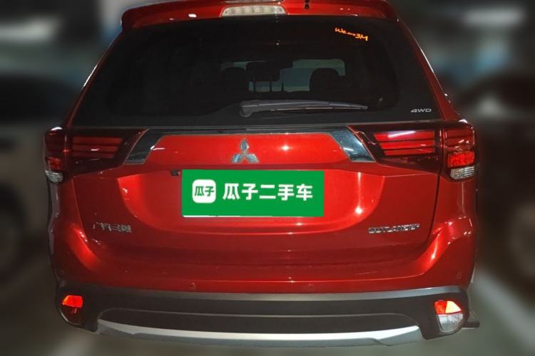 Used Mitsubishi Outlander 2016 2.4L 4x4 Elite Edition 5 Seats Rear