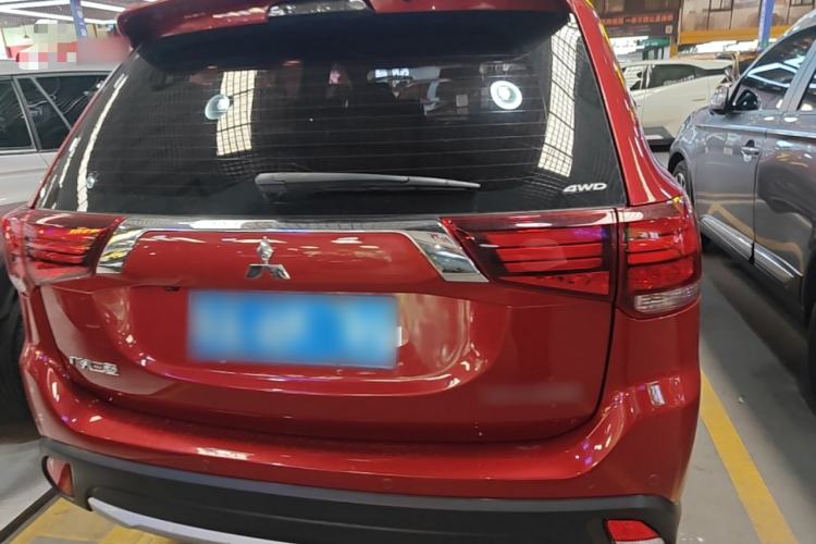 Used Mitsubishi Outlander 2016 2.4L 4x4 Elite Edition 5 Seats Rear