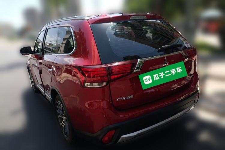 Used Mitsubishi Outlander 2016 2.4L 4x4 Elite Edition 5 Seats Rear Left 45 Deg