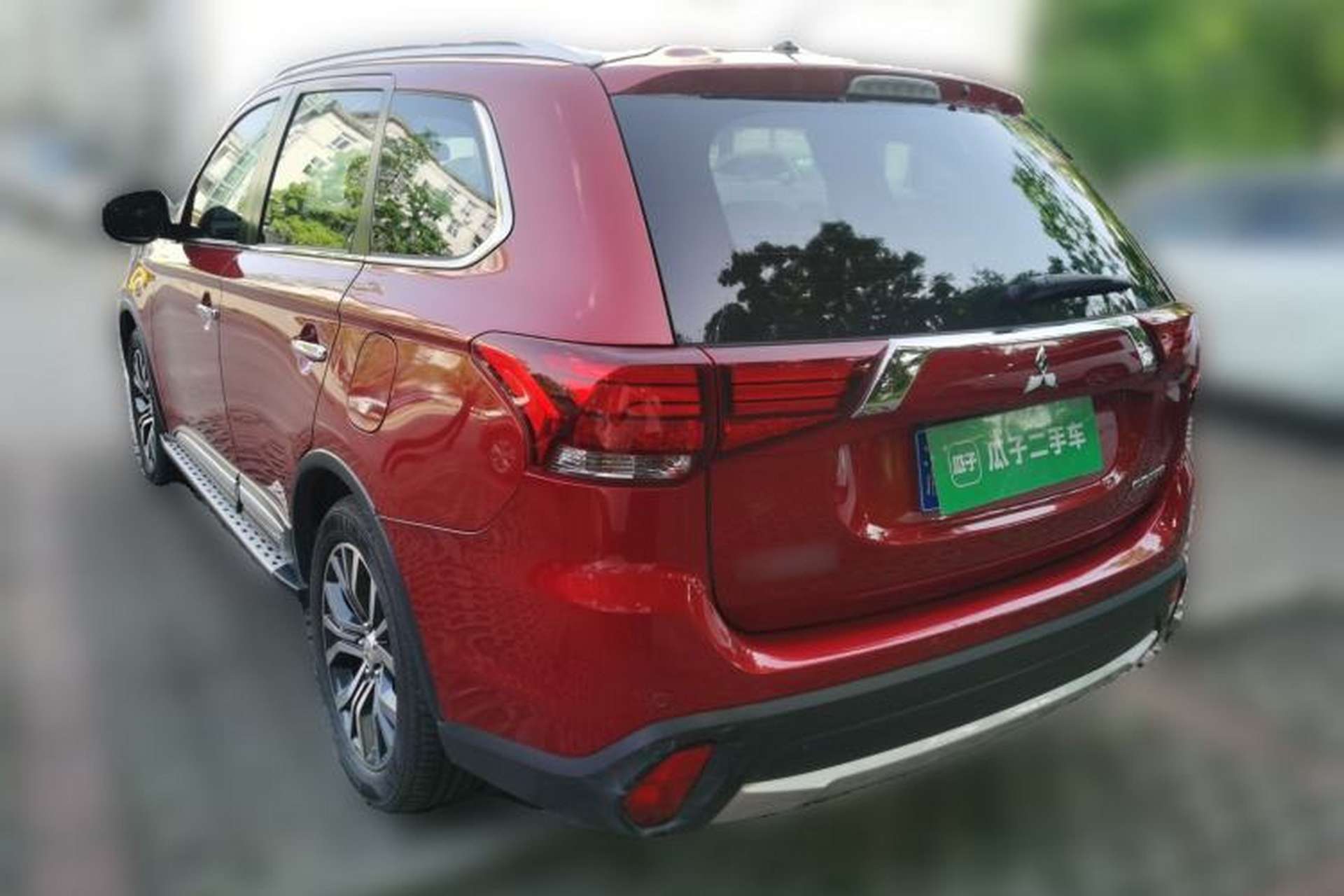 Used Mitsubishi Outlander 2016 2.4L 4x4 Luxury Edition 7-Seater Rear Left 45 Deg