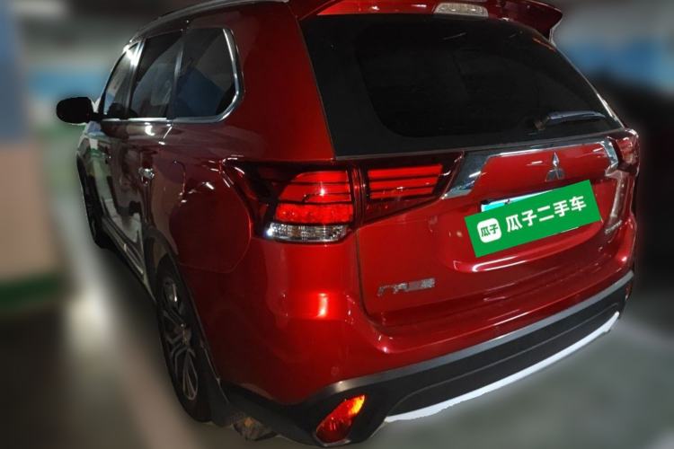 Used Mitsubishi Outlander 2016 2.4L 4x4 Elite Edition 5 Seats Rear Left 45 Deg