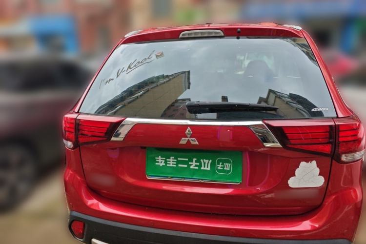 Used Mitsubishi Outlander 2016 2.4L 4x4 Elite Edition 5 Seats Rear