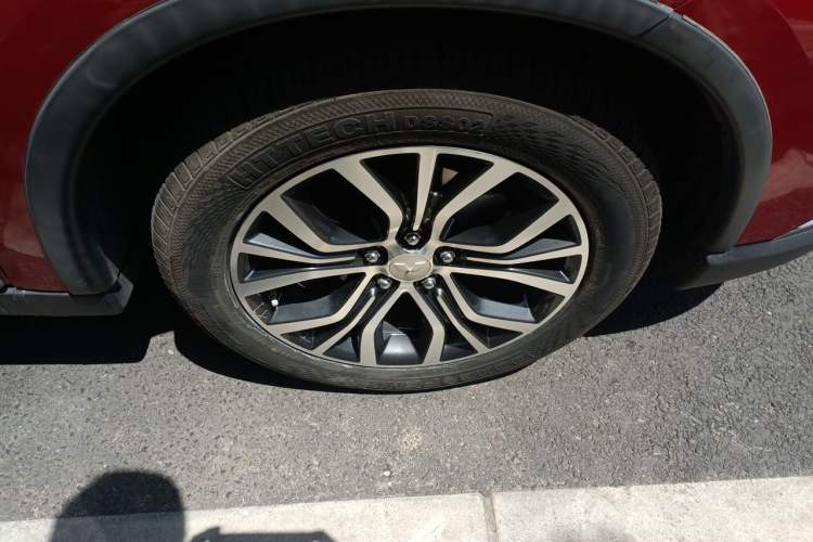 Used Mitsubishi Outlander 2016 2.4L 4x4 Elite Edition 5 Seats Right Front Wheel Hub