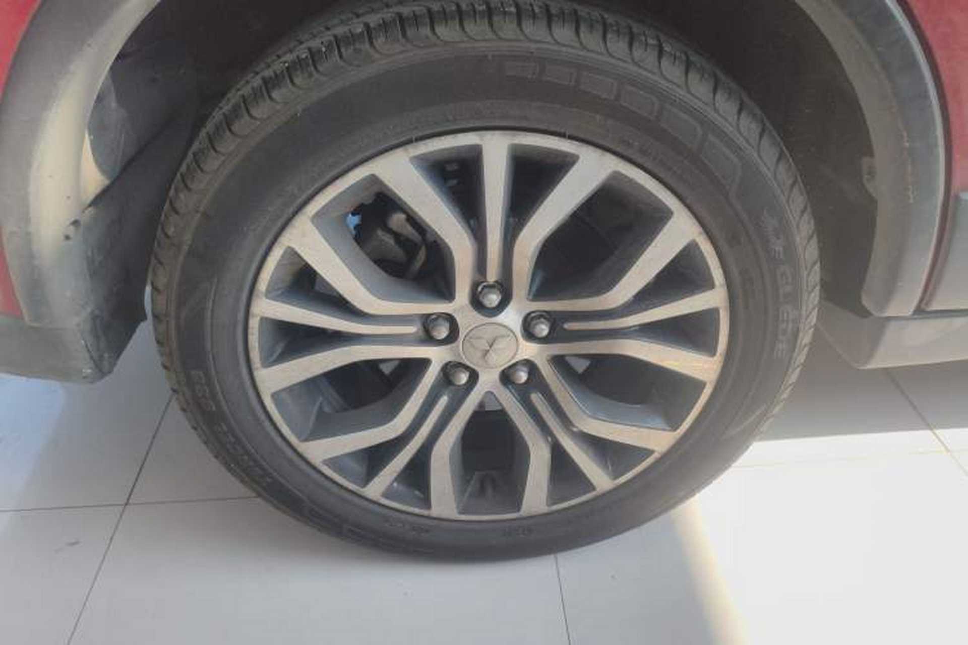 Used Mitsubishi Outlander 2016 2.4L 4x4 Elite Edition 5 Seats Right Rear Wheel Hub