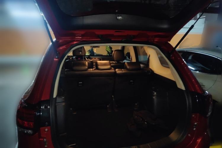 Used Mitsubishi Outlander 2016 2.0L Two-Wheel Drive Fashion Edition 5 Seats Trunk