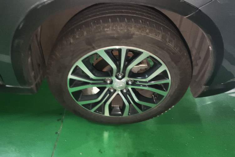 Used Mitsubishi Outlander 2016 2.4L 4x4 Elite Edition 7-Seater Exterior 7