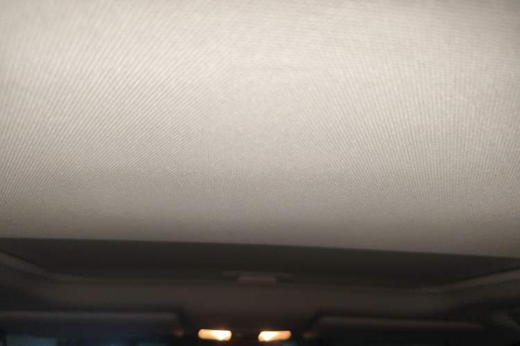 Used Mitsubishi Outlander 2016 2.4L 4x4 Elite Edition 7-Seater Headliner