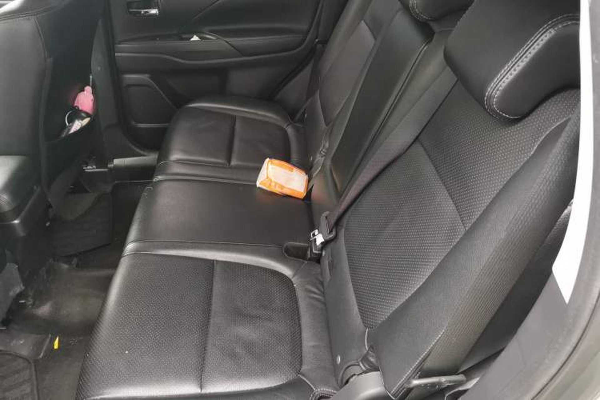 Used Mitsubishi Outlander 2016 2.4L 4x4 Elite Edition 7-Seater Left Rear Seat