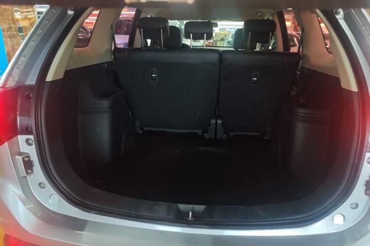 Used Mitsubishi Outlander 2016 2.0L Two-Wheel Drive Fashion Edition 5 Seats Trunk