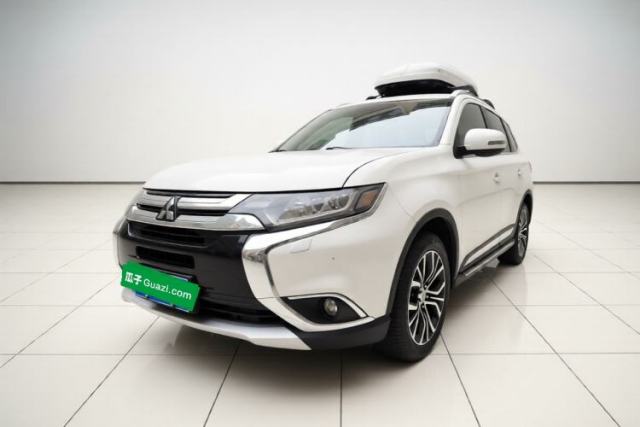 Mitsubishi Outlander 2016 2.4L 4x4 Elite Edition 5 Seats с пробегом
