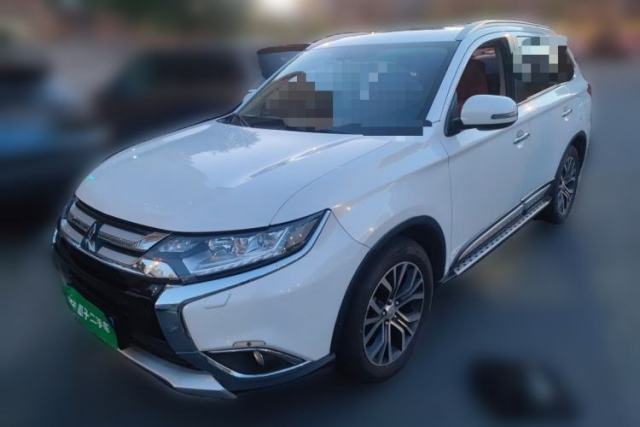 Used Mitsubishi Outlander 2016 2.4L 4x4 Luxury Edition 7-Seater