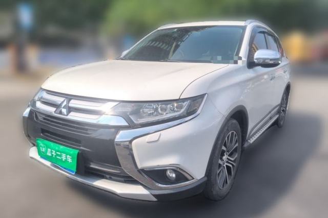 Mitsubishi Outlander 2016 2.4L 4x4 Elite Edition 5 Seats d’occasion