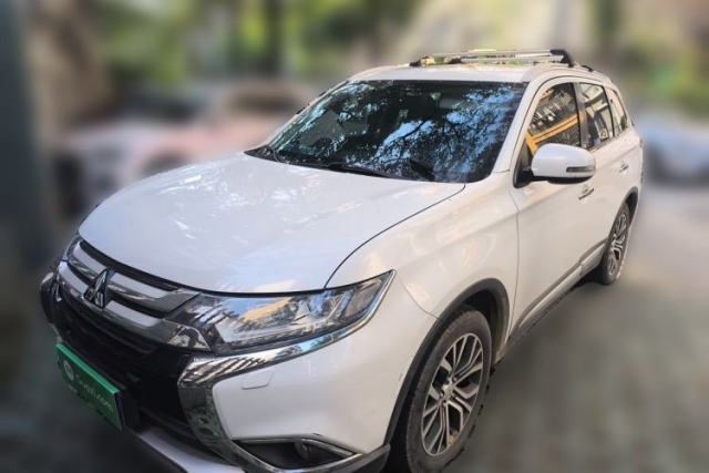 Used Mitsubishi Outlander 2016 2.4L 4x4 Luxury Edition 7-Seater