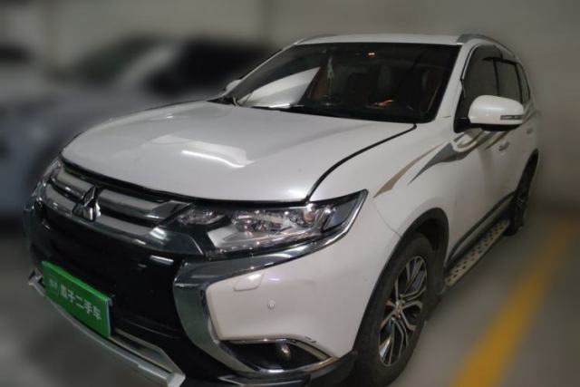 Ojetý Mitsubishi Outlander 2016 2.4L 4x4 Elite Edition 5 Seats