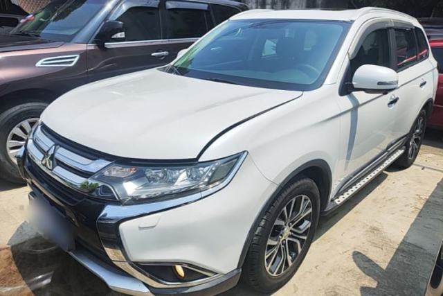 Mitsubishi Outlander 2016 2.4L 4x4 Elite Edition 5 Seats usado