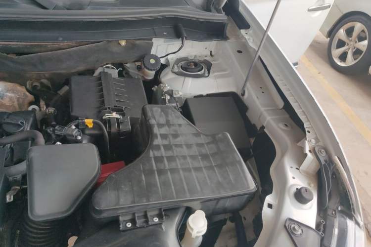 Used Mitsubishi Outlander 2016 2.4L 4x4 Elite Edition 5 Seats Engine Bay Left