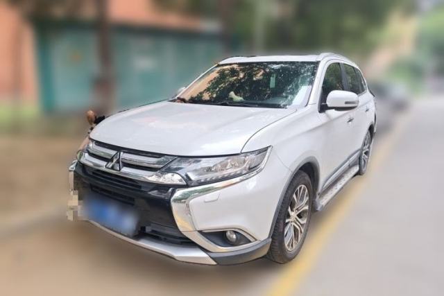 Used Mitsubishi Outlander 2016 2.4L 4x4 Luxury Edition 7-Seater