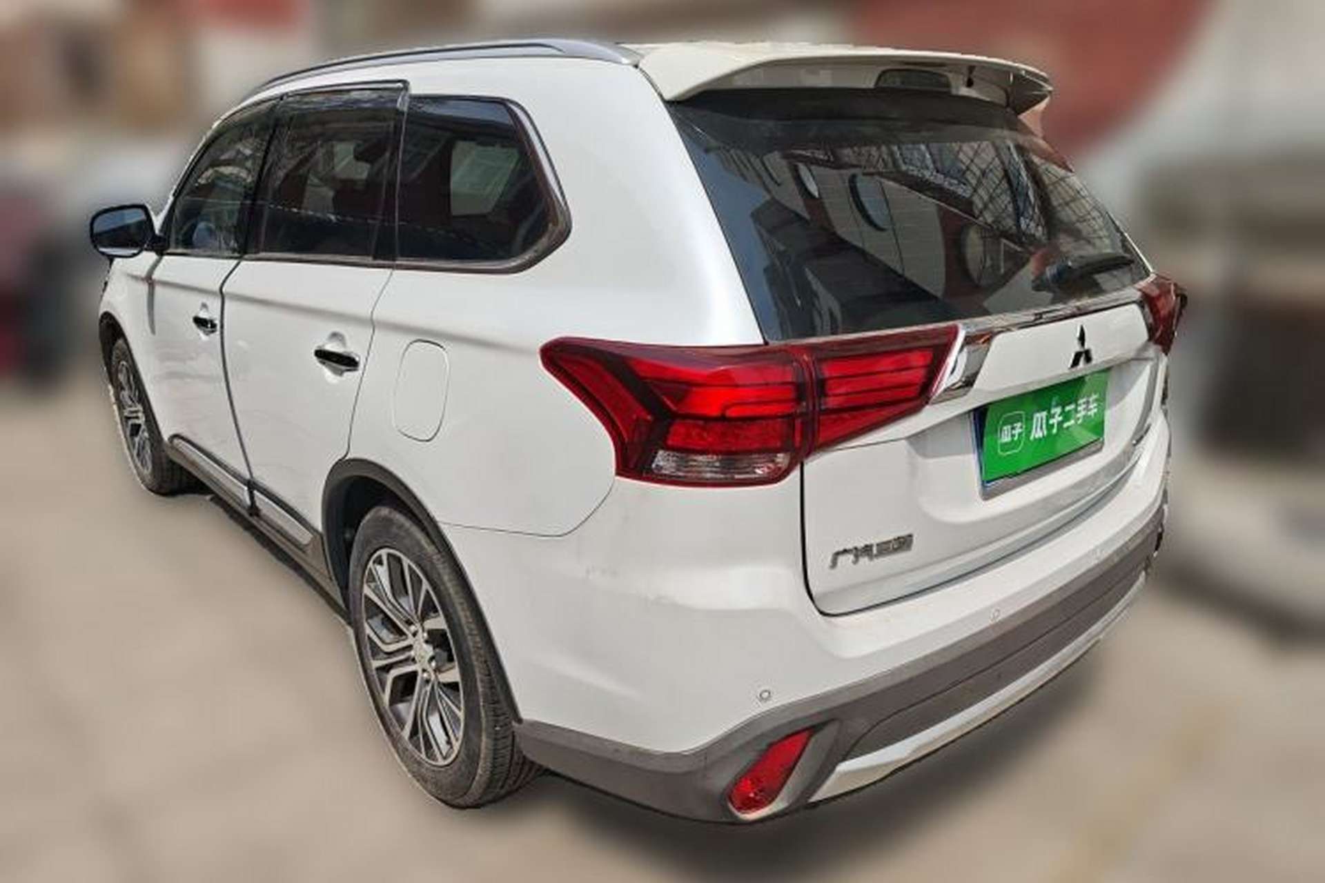 Used Mitsubishi Outlander 2016 2.4L 4x4 Elite Edition 5 Seats Exterior 2