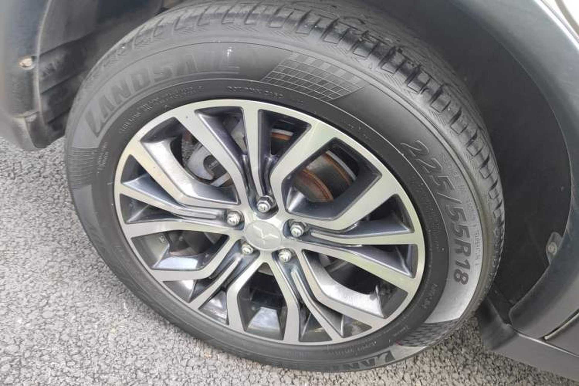 Used Mitsubishi Outlander 2016 2.4L 4x4 Luxury Edition 7-Seater Exterior 8